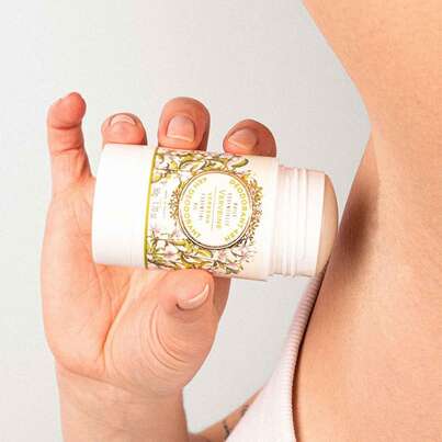 Sie sehen eine Packung Deodorant Verveine, Produktbild: 02 Deodorant Verveine, A-Nr.: 6029306 - 02