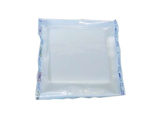 Sie sehen eine Packung MOMOSAN-weiss steril Wund-Pads 5x5x1cm 40 Stück, Produktbild: 02 MOMOSAN-weiss steril Wund-Pads 5x5x1cm 40 Stück, A-Nr.: 3664226 - 02