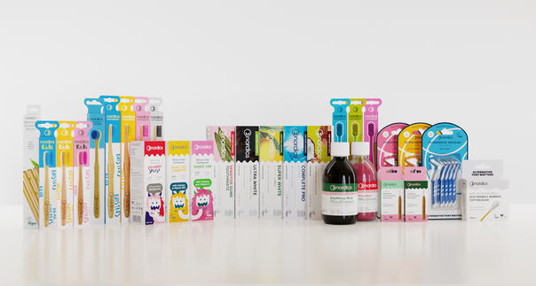 Sie sehen eine Packung Nordics Bio Zahnpasta Whitening Super White Zitrone & Minze, Produktbild: 02 Nordics Bio Zahnpasta Whitening Super White Zitrone & Minze, A-Nr.: 5332221 - 02